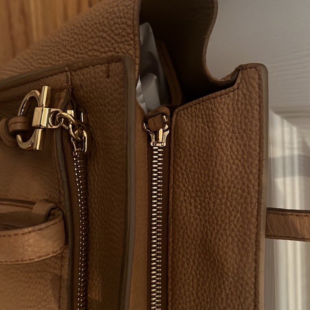 SALVATORE FERRAGAMO
Ladies Double Handle Gancini Tote - Beige - Picture 5 of 11